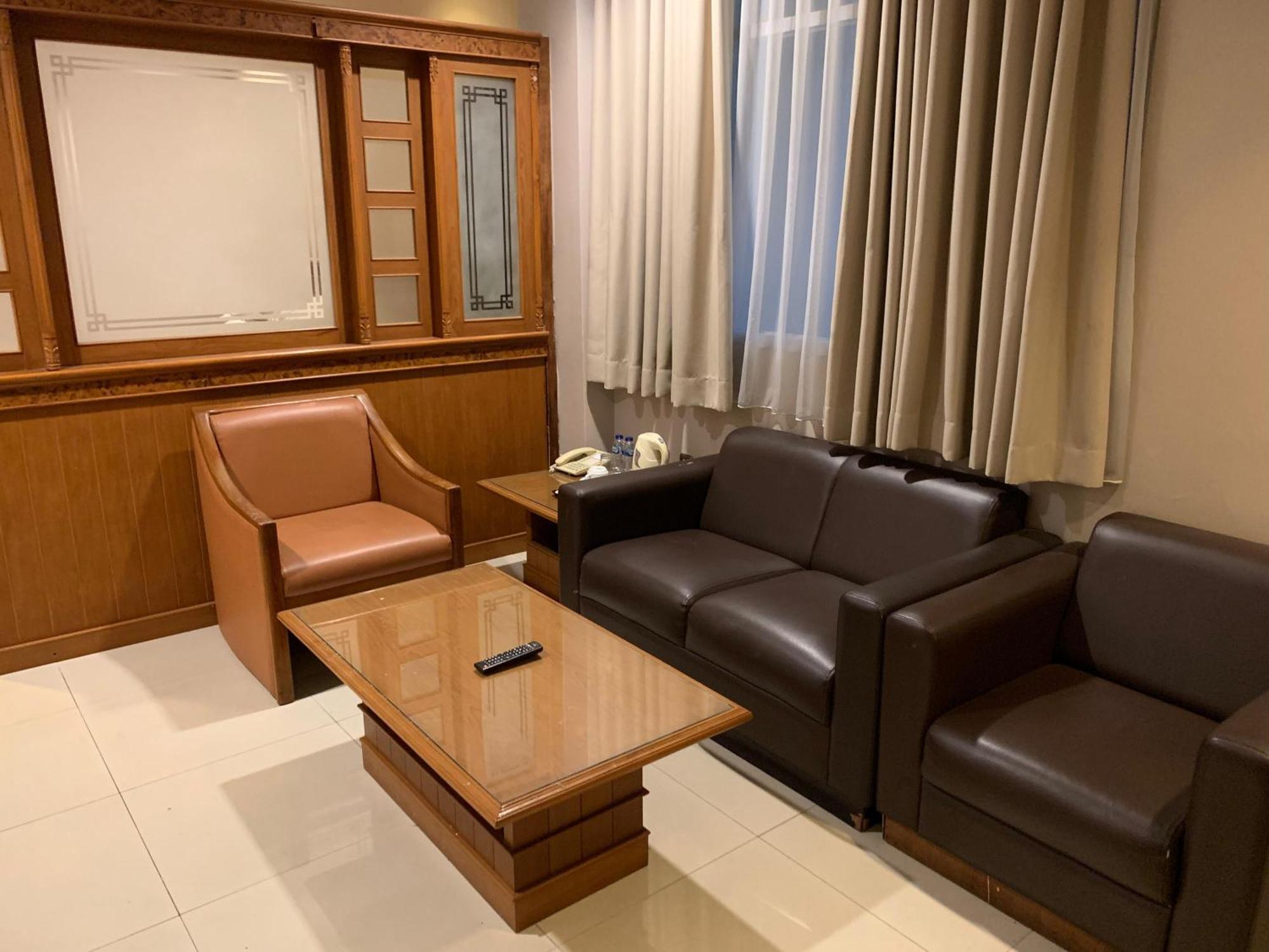 Enhaii Hotel บันดุง ภายนอก รูปภาพ