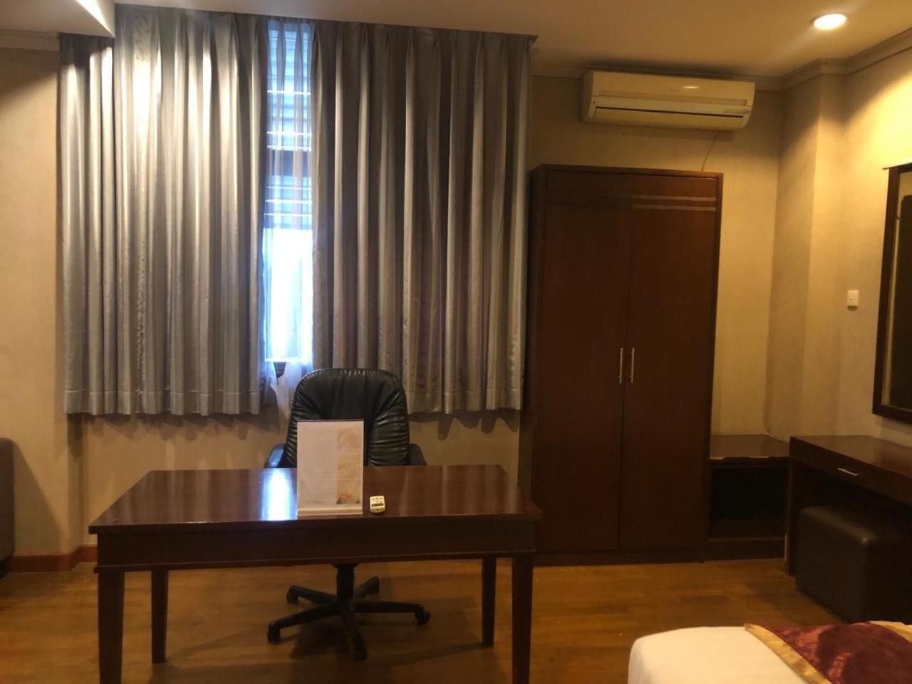 Enhaii Hotel บันดุง ภายนอก รูปภาพ