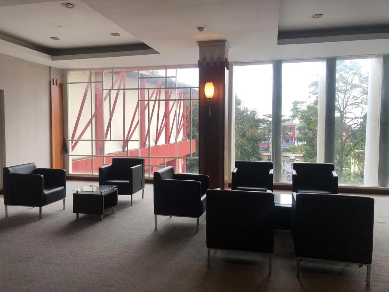 Enhaii Hotel บันดุง ภายนอก รูปภาพ