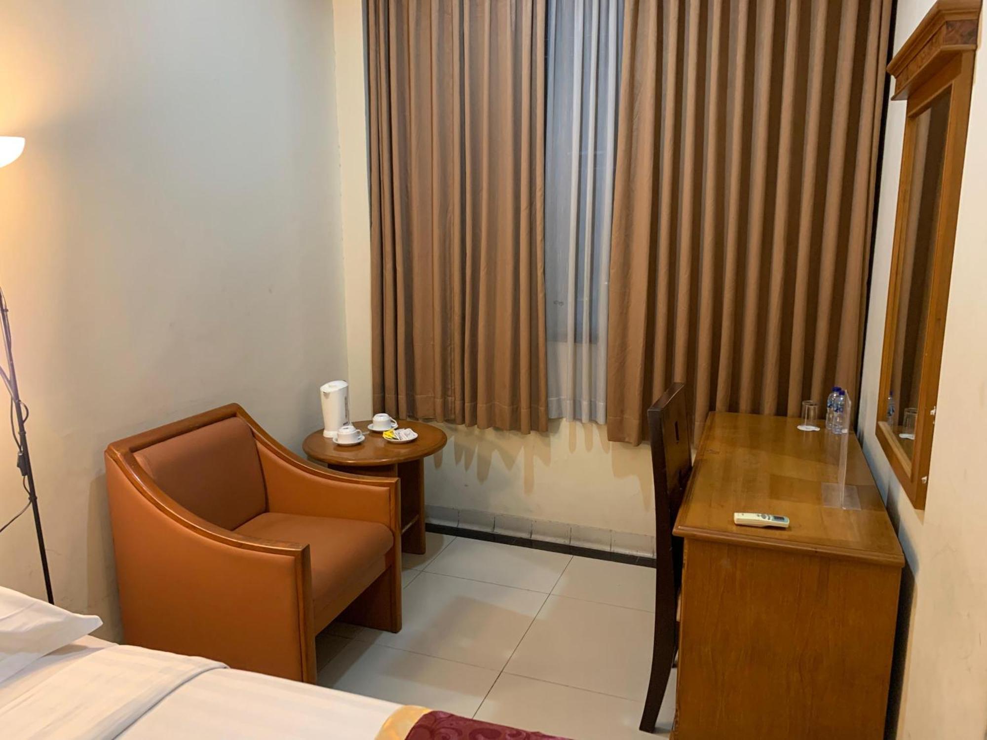Enhaii Hotel บันดุง ภายนอก รูปภาพ